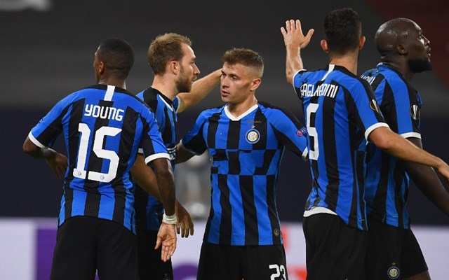 WTT总决赛：王楚钦／孙颖莎3-0横扫松岛辉空／张本美和晋级决赛（WTT总决赛：王楚钦／孙颖莎3-0完胜松岛辉空／张本美和挺进决赛）